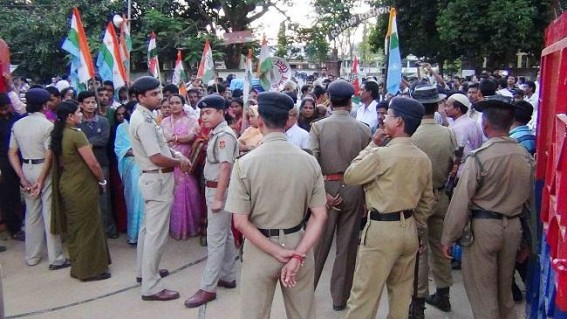 Kailasahar under-aged Schoolgirl rape : Congress rocks street demanding arrest of Bhagabannagar rape accused Kailasahar under-aged Schoolgirl rape : Congress rocks street demanding arrest of Bhagabannagar rape accused